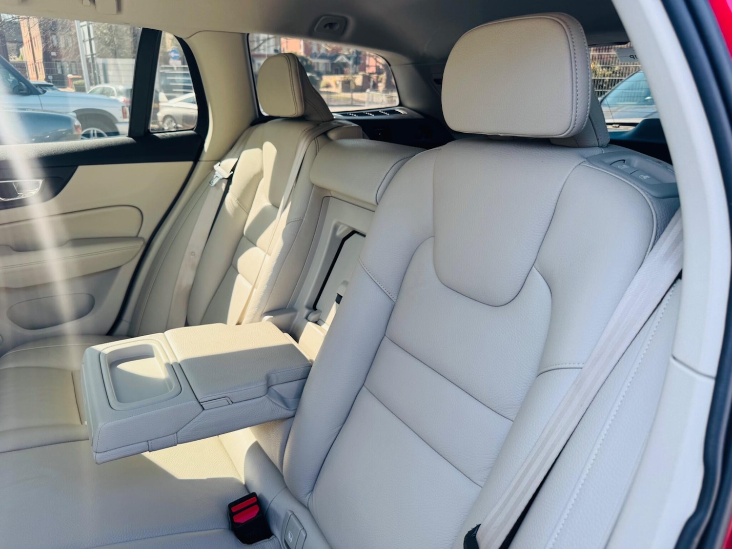 Used Volvo V60 2018 for sale - 78048233: Photo 57