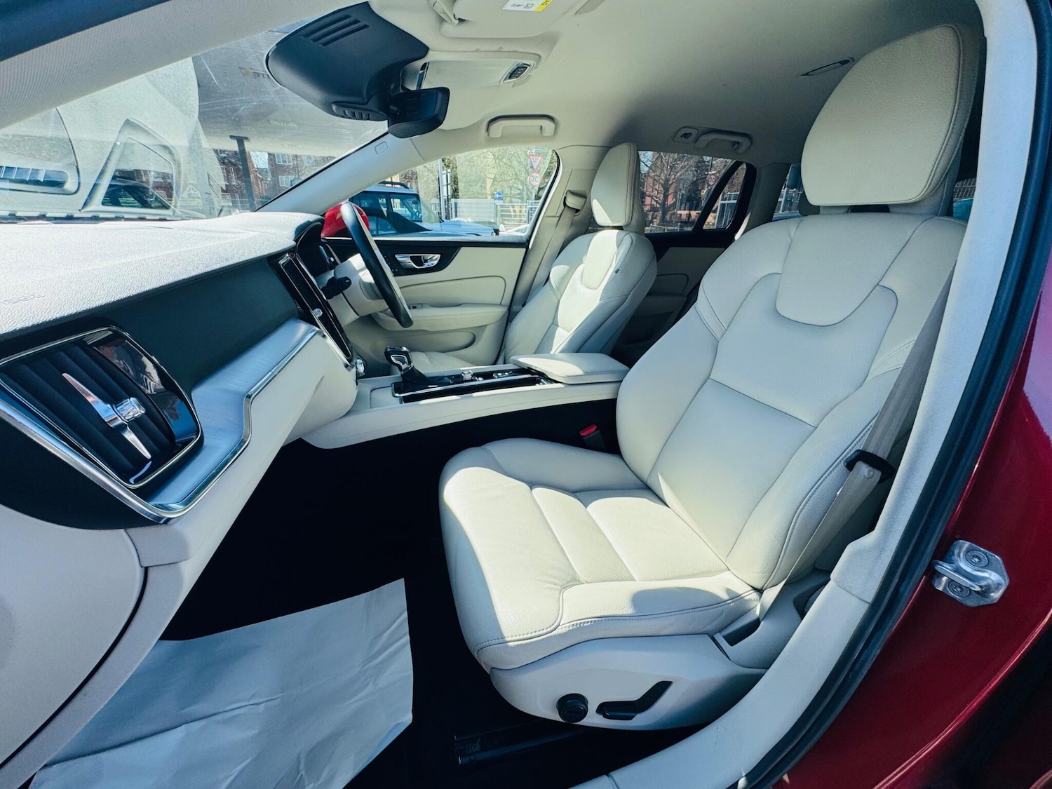 Used Volvo V60 2018 for sale - 78048233: Photo 58