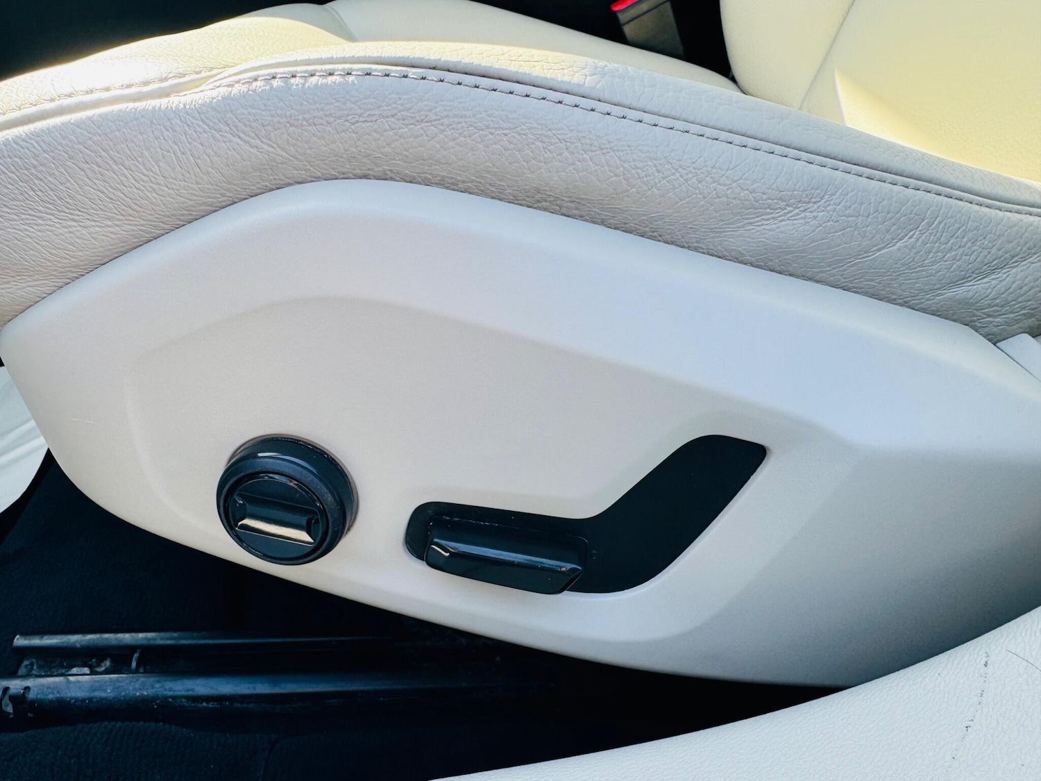 Used Volvo V60 2018 for sale - 78048233: Photo 61