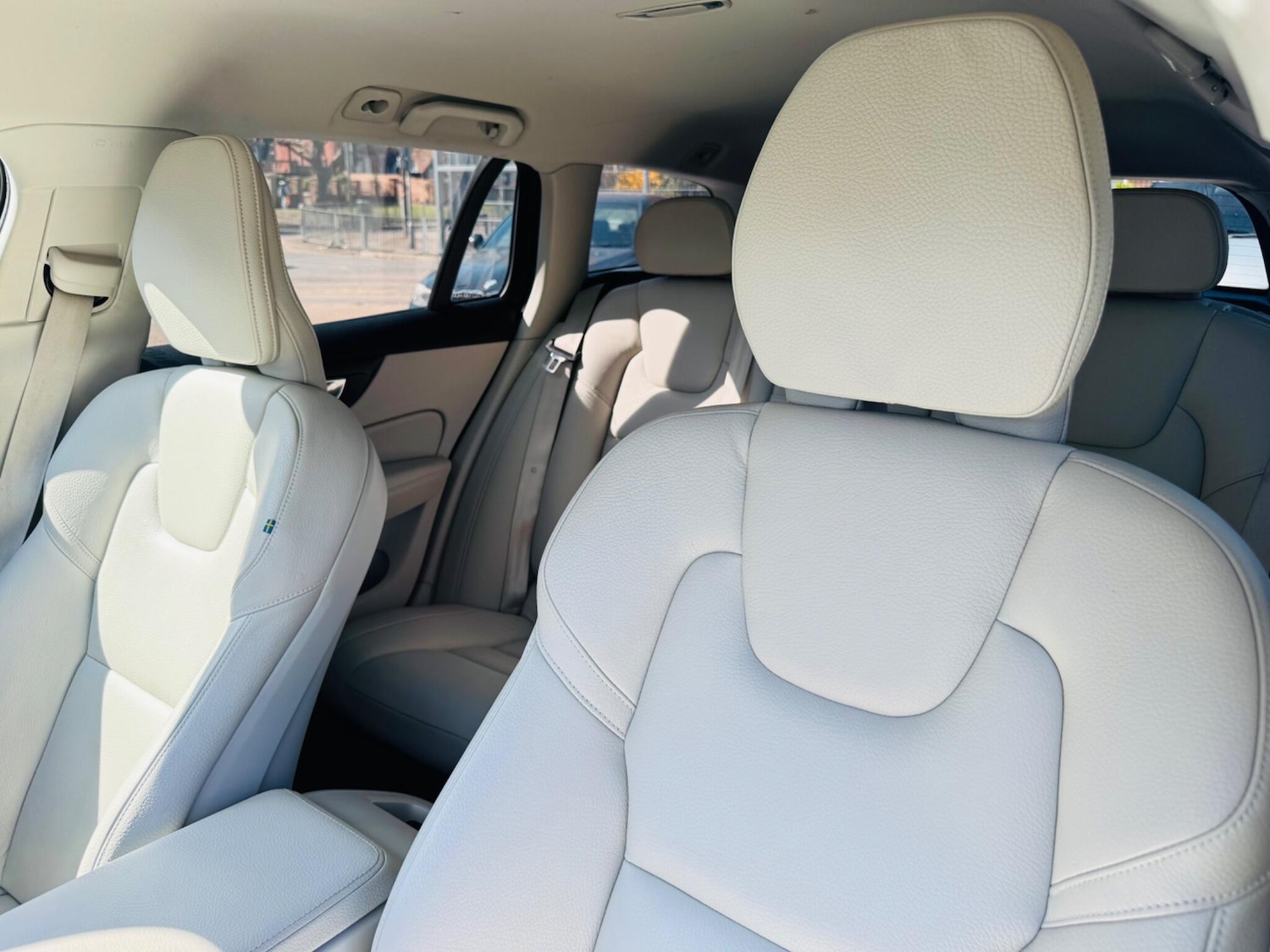 Used Volvo V60 2018 for sale - 78048233: Photo 66