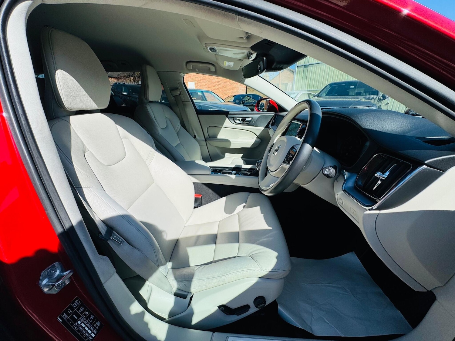 Used Volvo V60 2018 for sale - 78048233: Photo 68