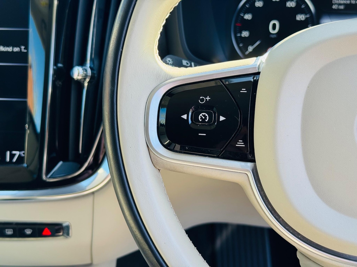 Used Volvo V60 2018 for sale - 78048233: Photo 72