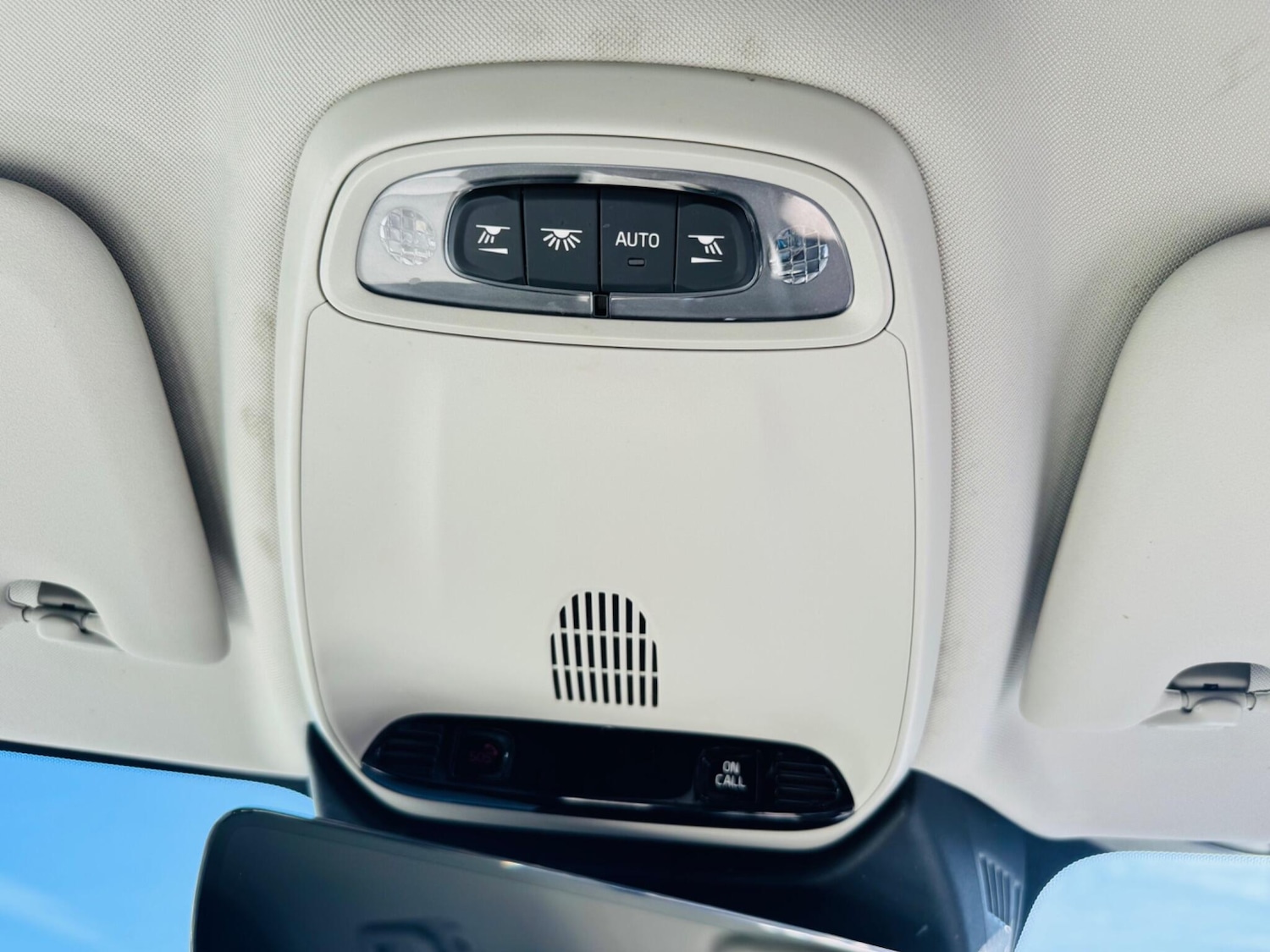 Used Volvo V60 2018 for sale - 78048233: Photo 79