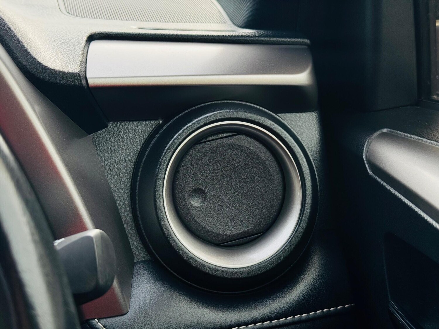 Used Toyota RAV4 for sale - 77612916: Photo 46