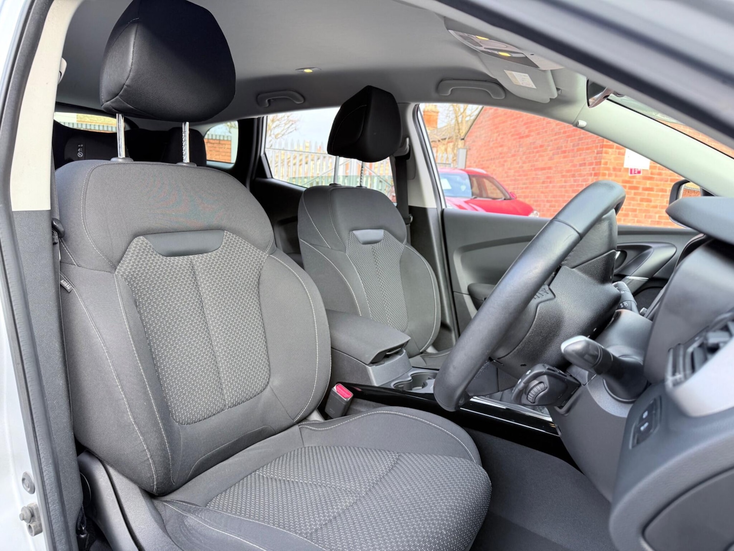 Used Renault Kadjar 2017 for sale - 76850529: Photo 29