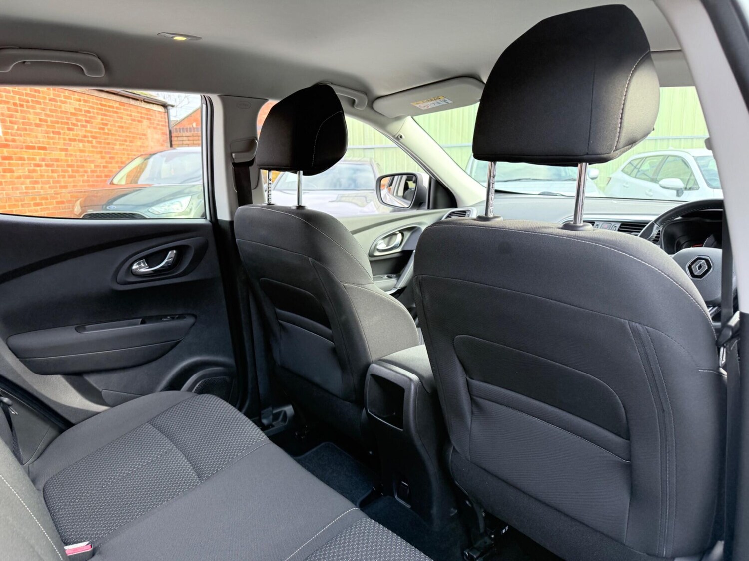 Used Renault Kadjar 2017 for sale - 76850529: Photo 42