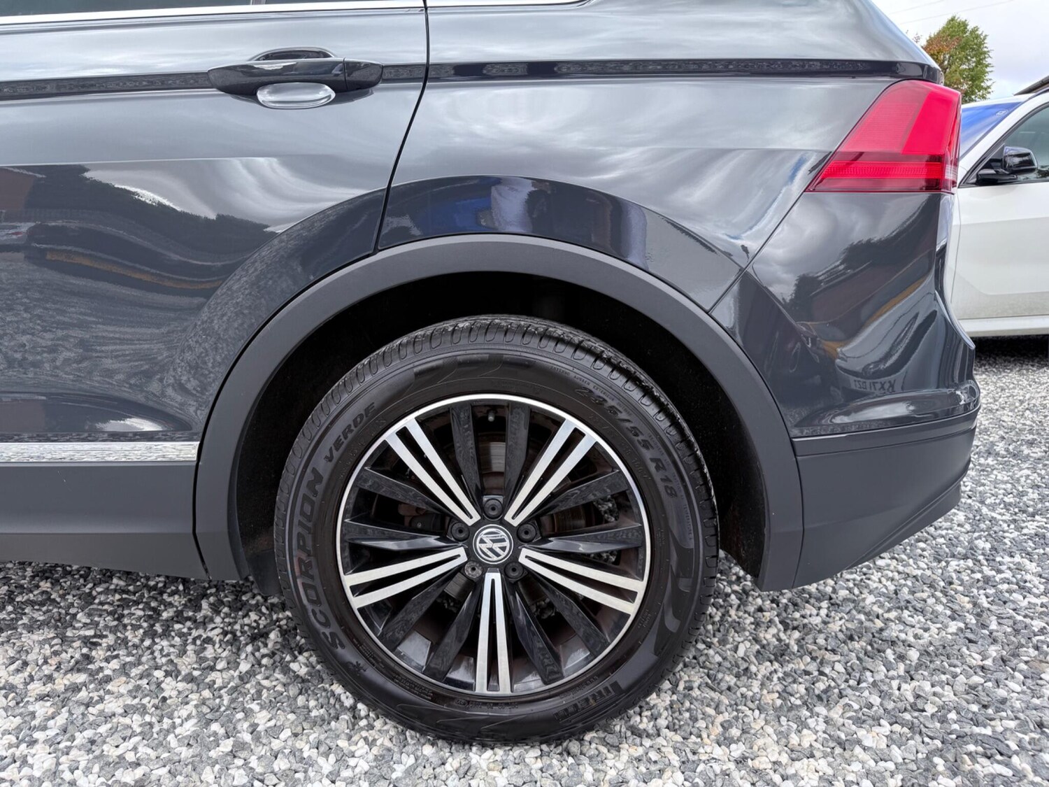 Used Volkswagen Tiguan 2018 for sale - 76360716: Photo 32