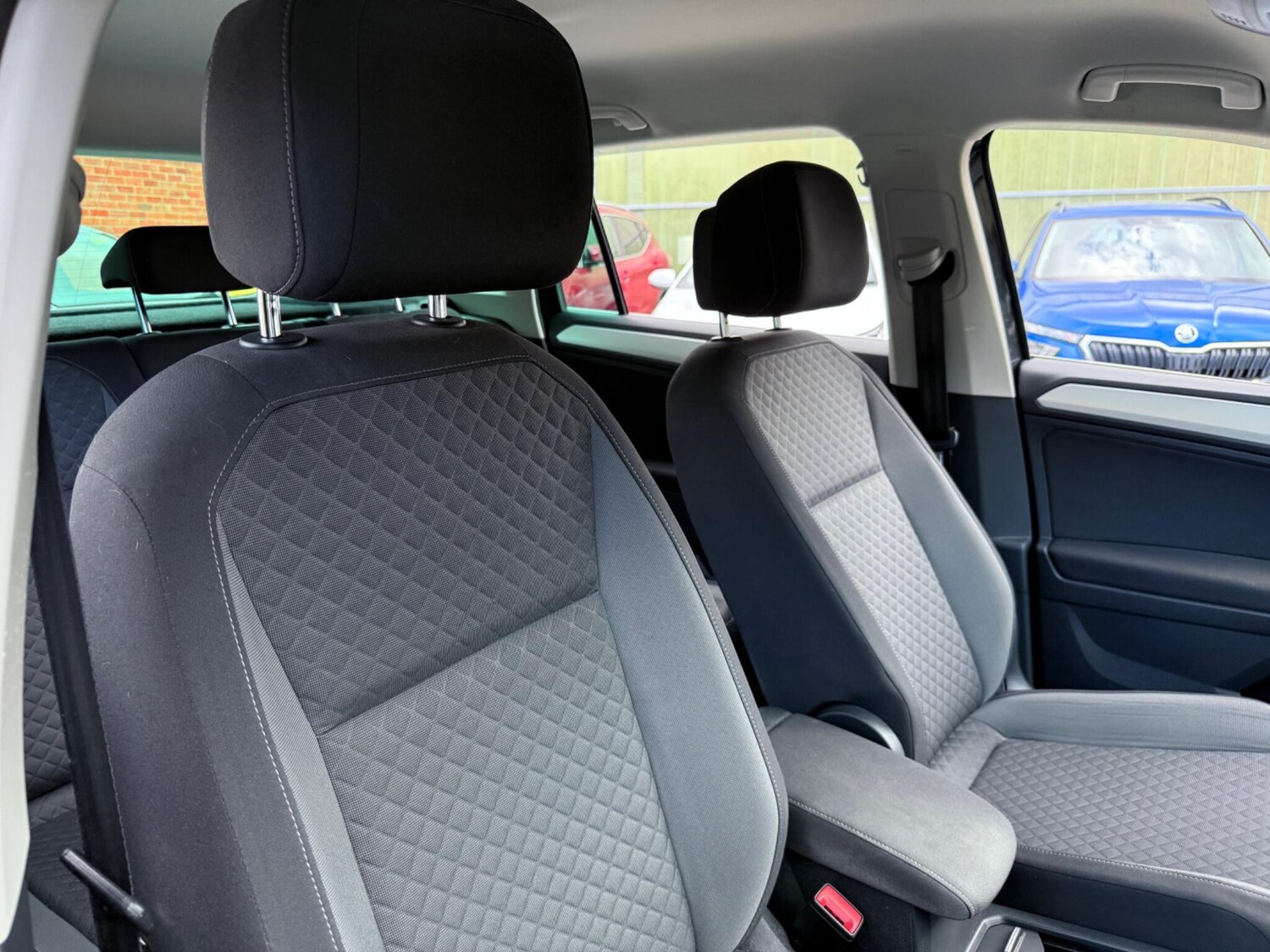 Used Volkswagen Tiguan 2018 for sale - 76360716: Photo 36