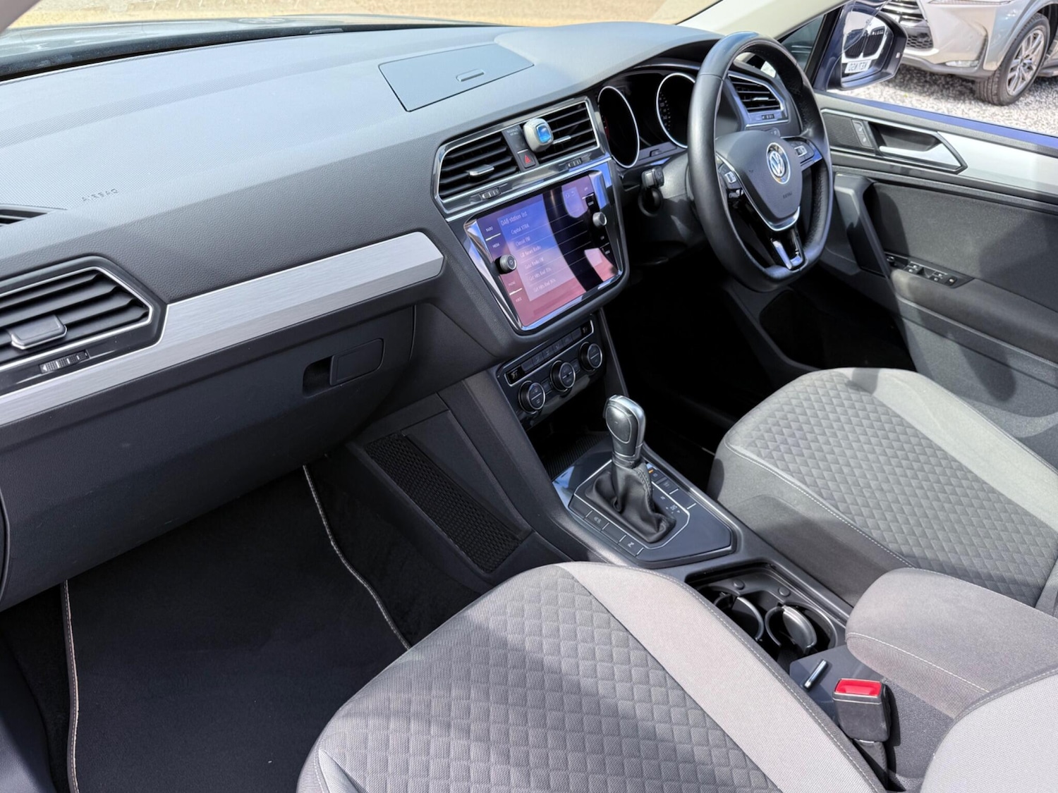 Used Volkswagen Tiguan 2018 for sale - 76360716: Photo 40