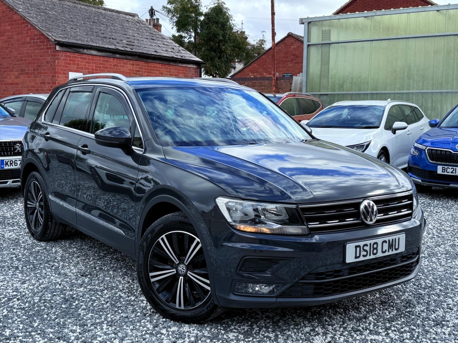 Used Volkswagen Tiguan 2018 for sale - 76360716: Photo 5