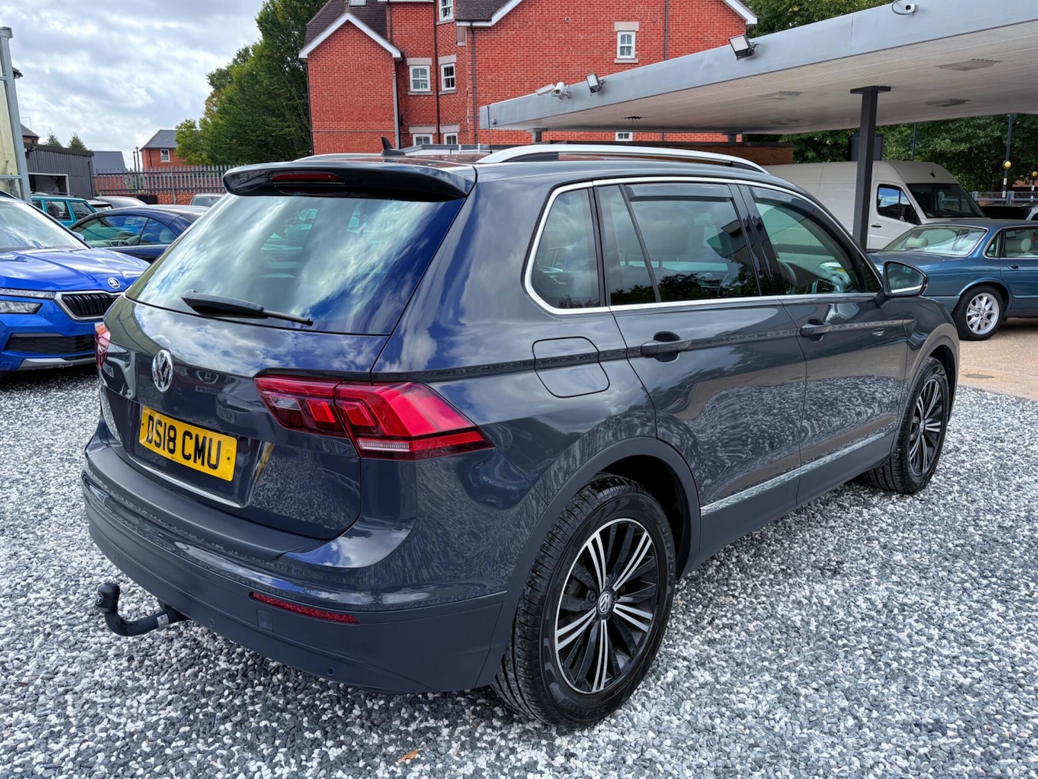 Used Volkswagen Tiguan 2018 for sale - 76360716: Photo 9