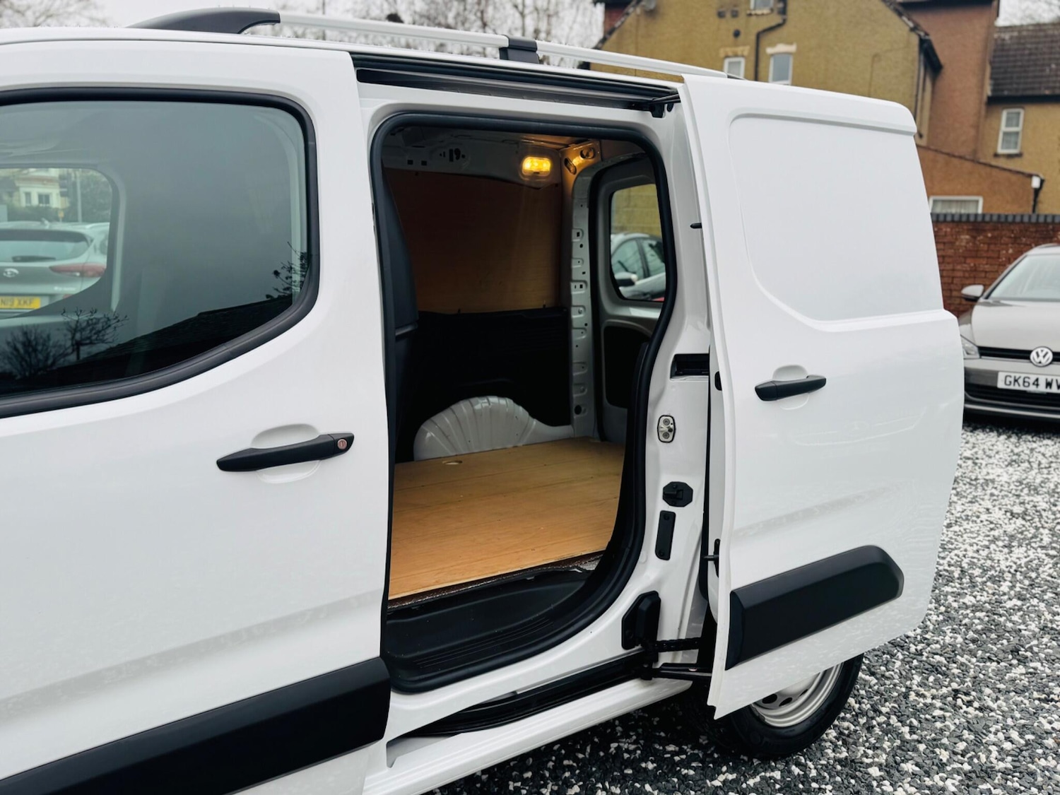 Used Peugeot Partner 2023 for sale - 77456495: Photo 37