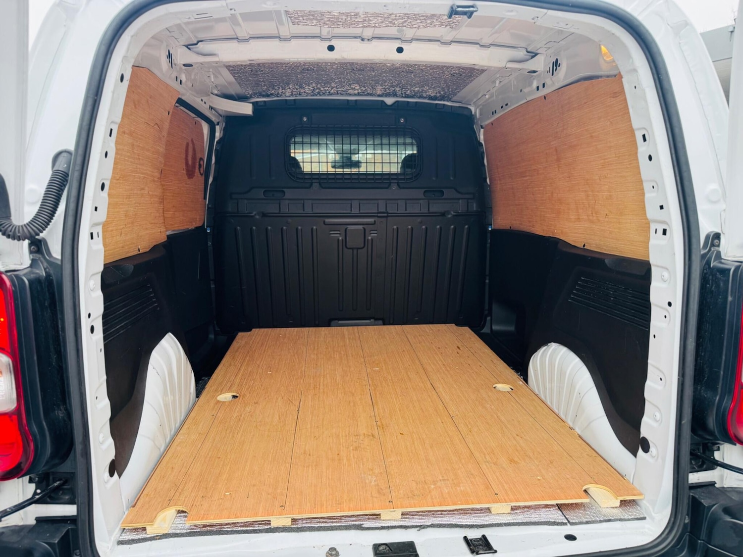 Used Peugeot Partner 2023 for sale - 77456495: Photo 38