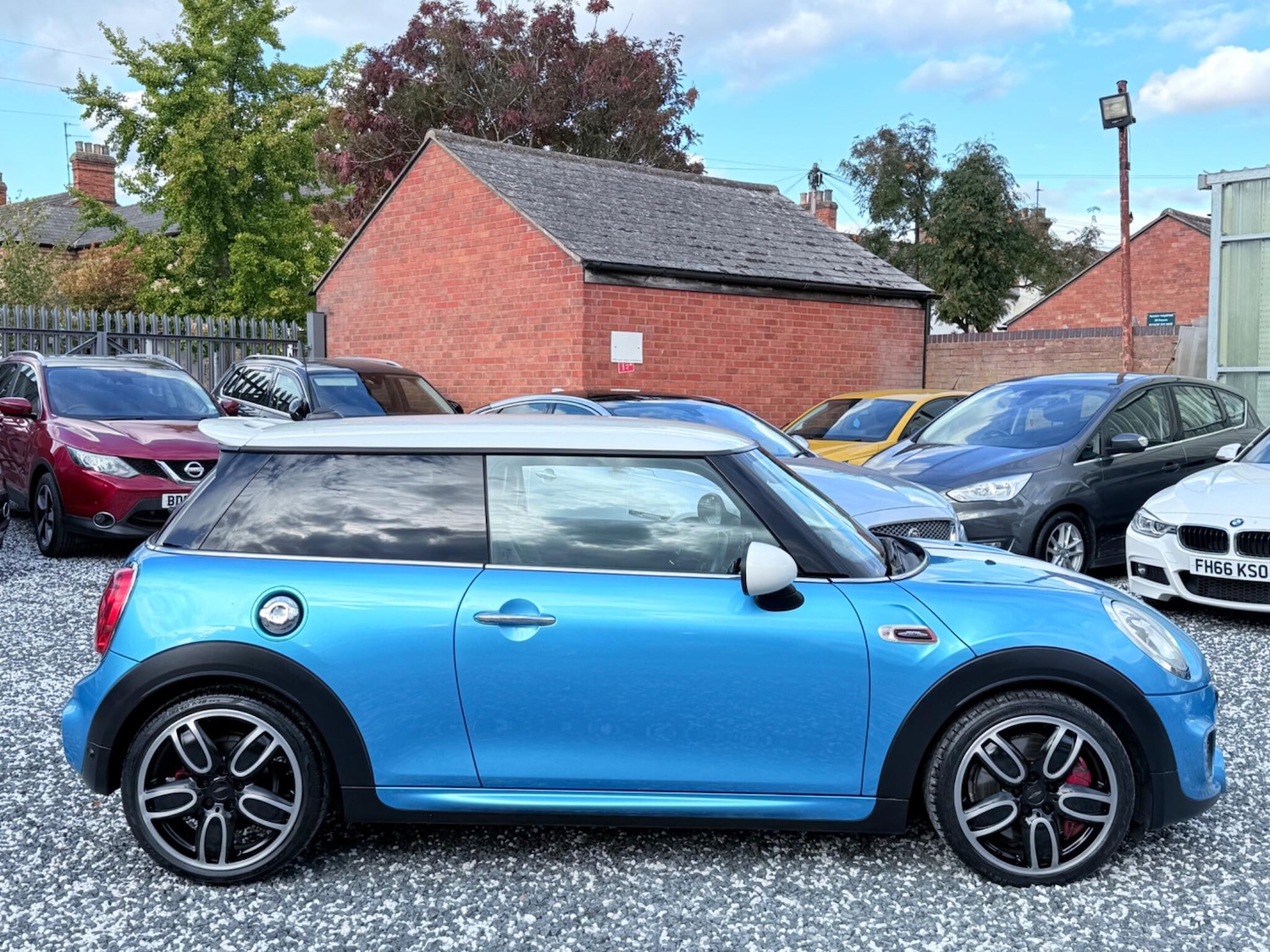 Used MINI Hatch 2016 for sale - 76041877: Photo 6