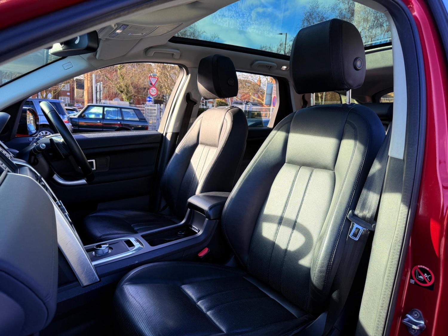 Used Land Rover Discovery Sport 2015 for sale - 77925764: Photo 38