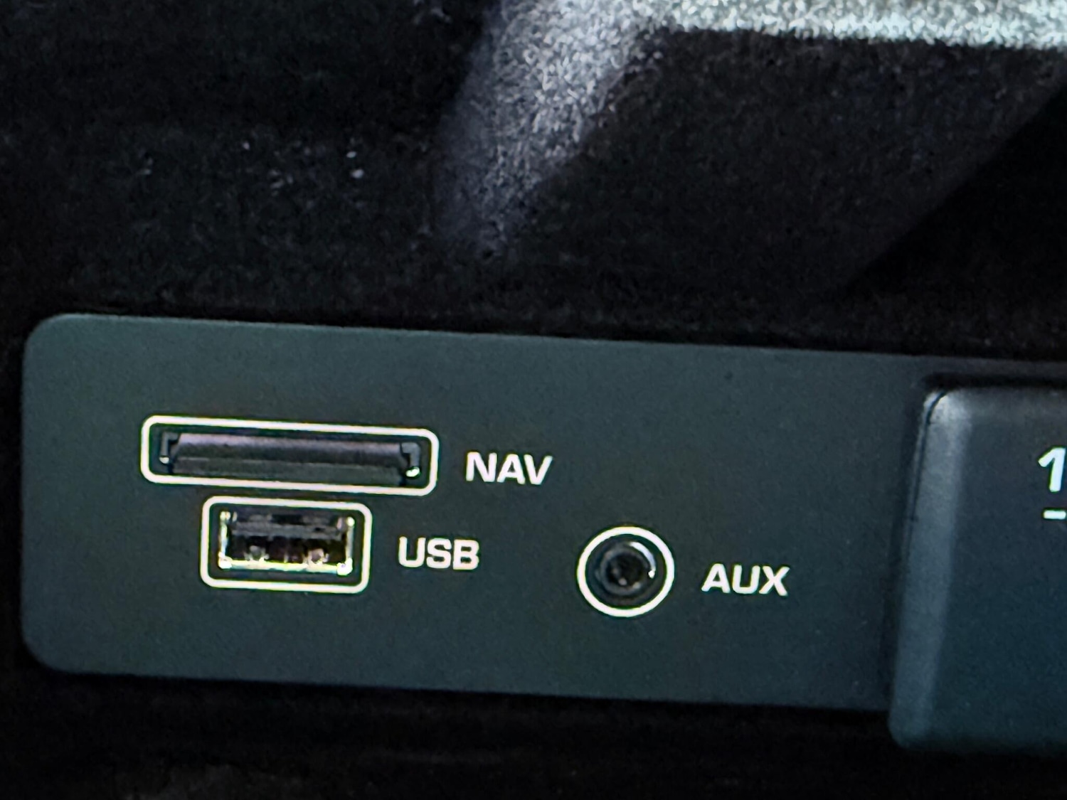 Used Land Rover Discovery Sport 2015 for sale - 77925764: Photo 72