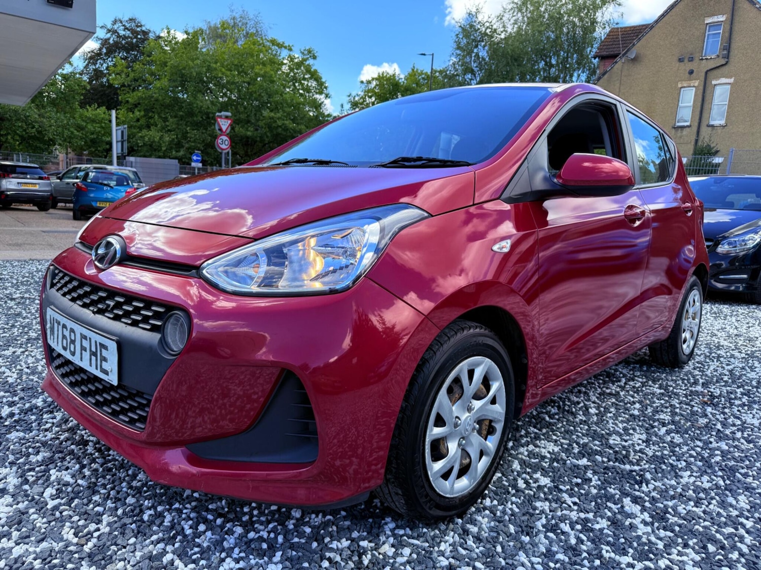 Used Hyundai i10 2018 for sale - 76988400: Photo 13