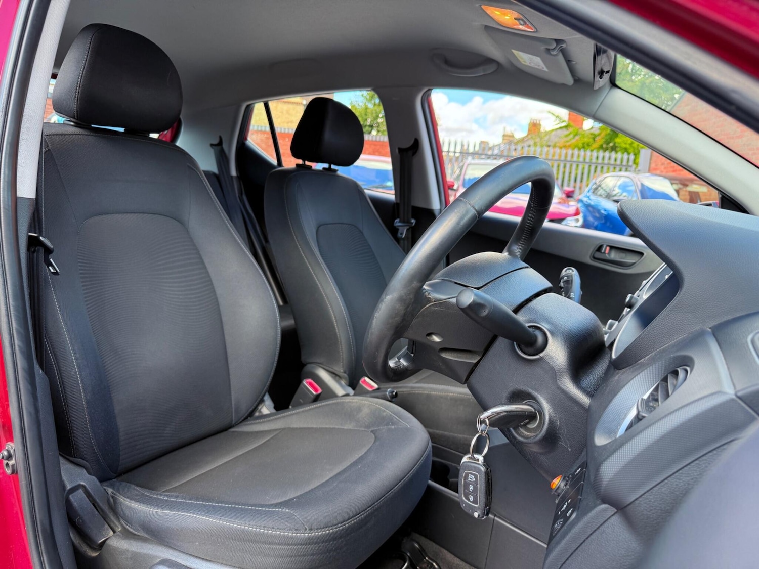 Used Hyundai i10 2018 for sale - 76988400: Photo 22