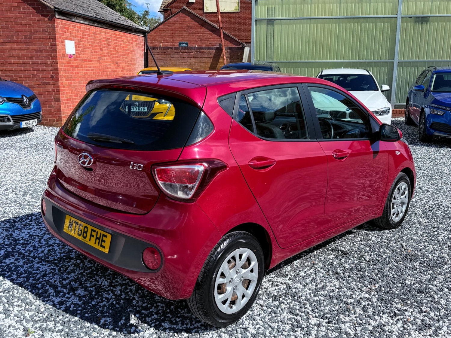 Used Hyundai i10 2018 for sale - 76988400: Photo 7