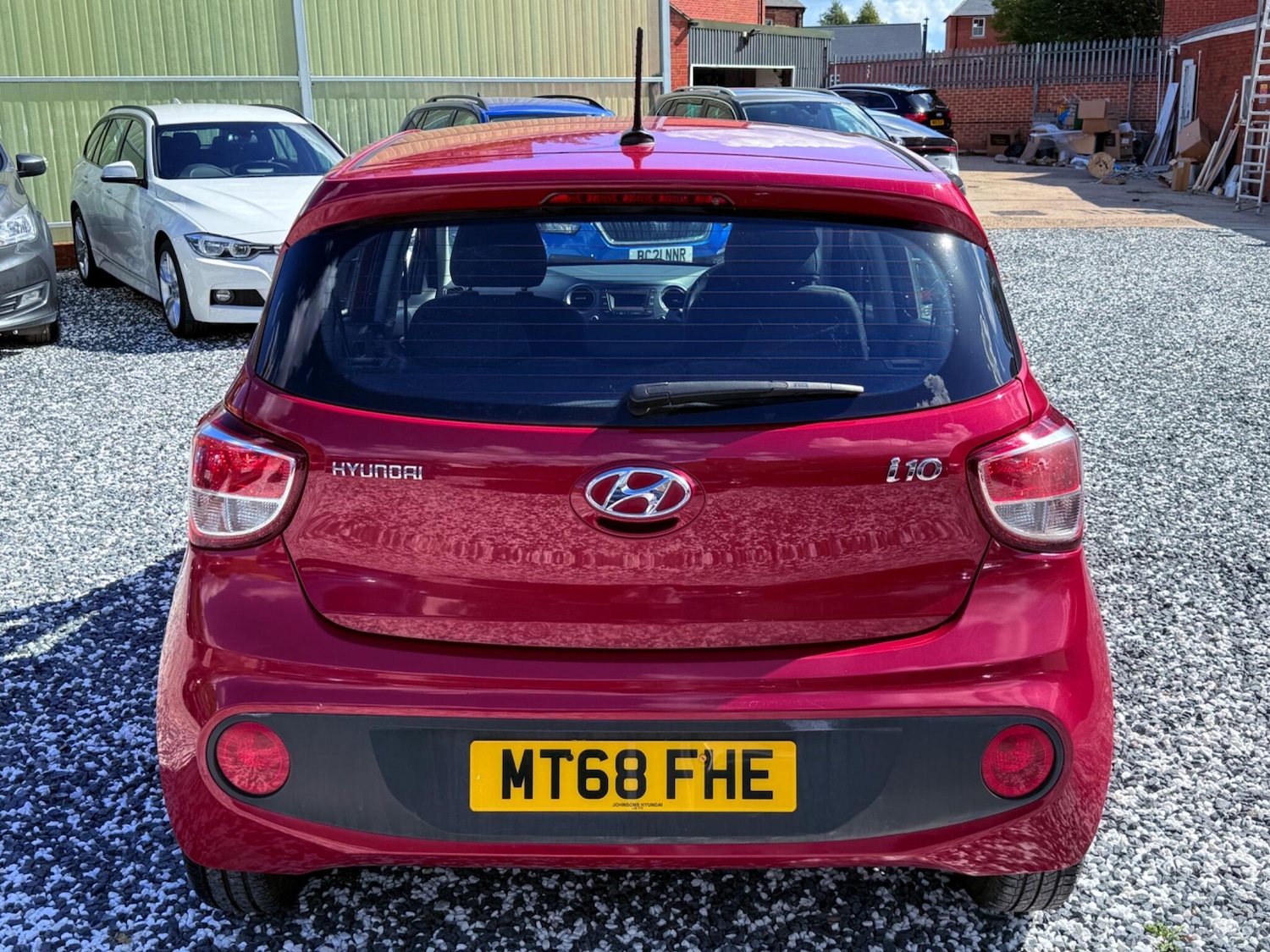 Used Hyundai i10 2018 for sale - 76988400: Photo 8