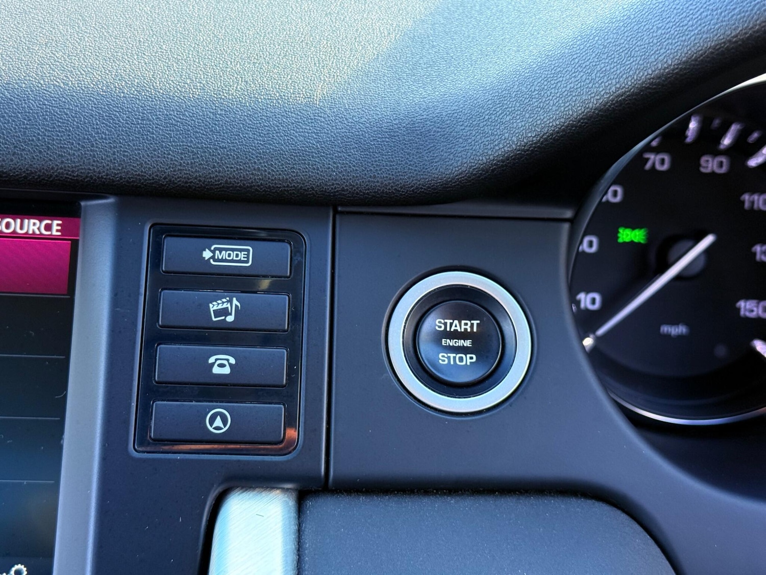 Used Land Rover Discovery Sport 2015 for sale - 77315386: Photo 59