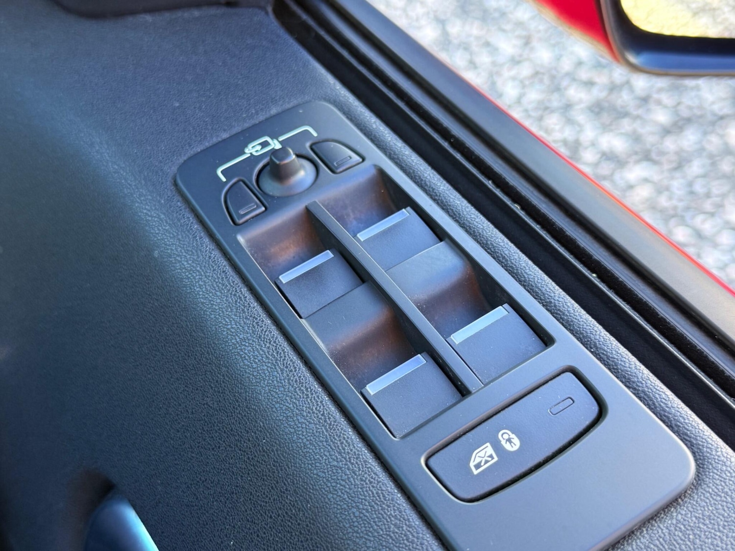 Used Land Rover Discovery Sport 2015 for sale - 77315386: Photo 71