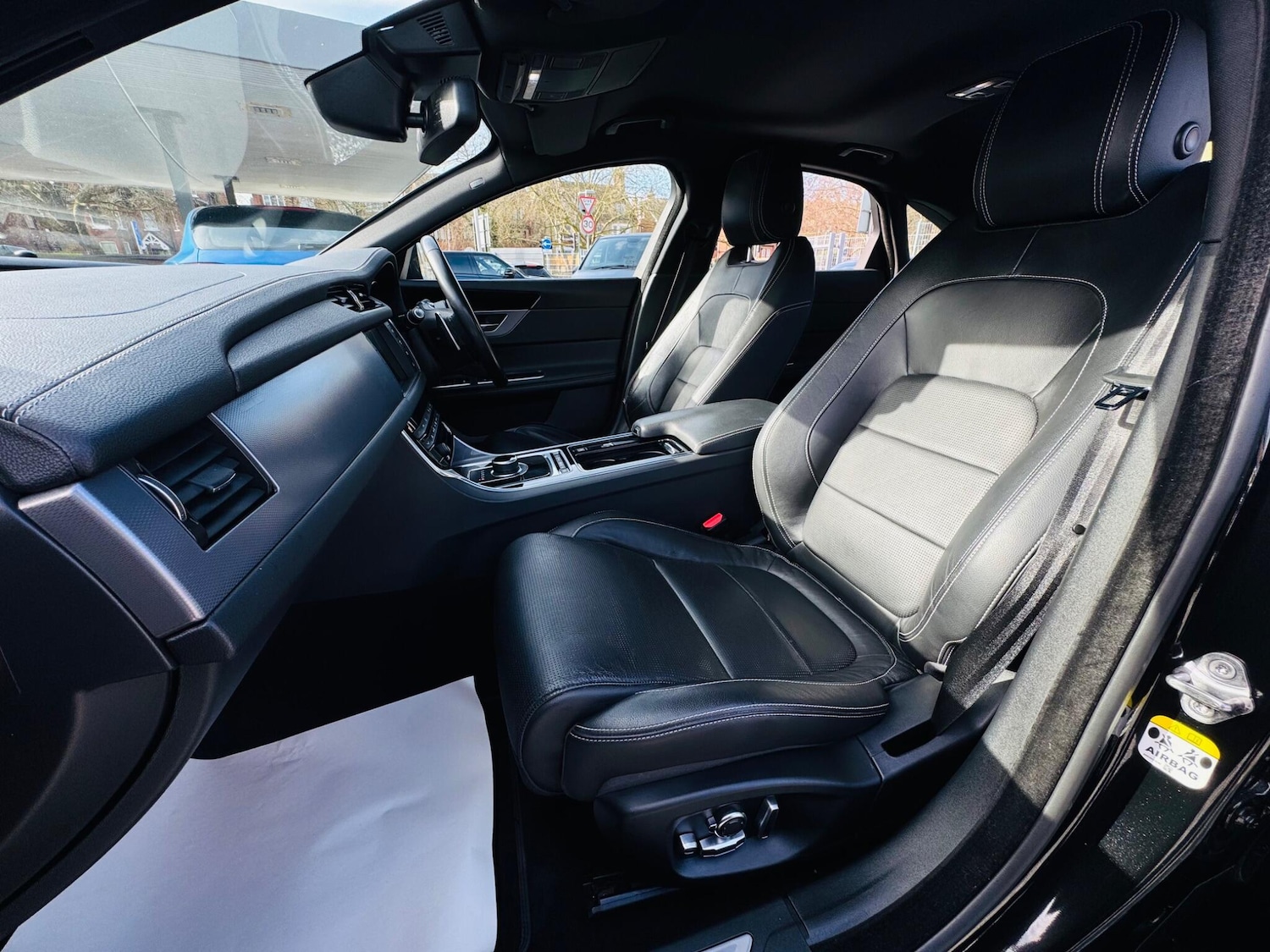 Used Jaguar XF 2017 for sale - 78062763: Photo 43