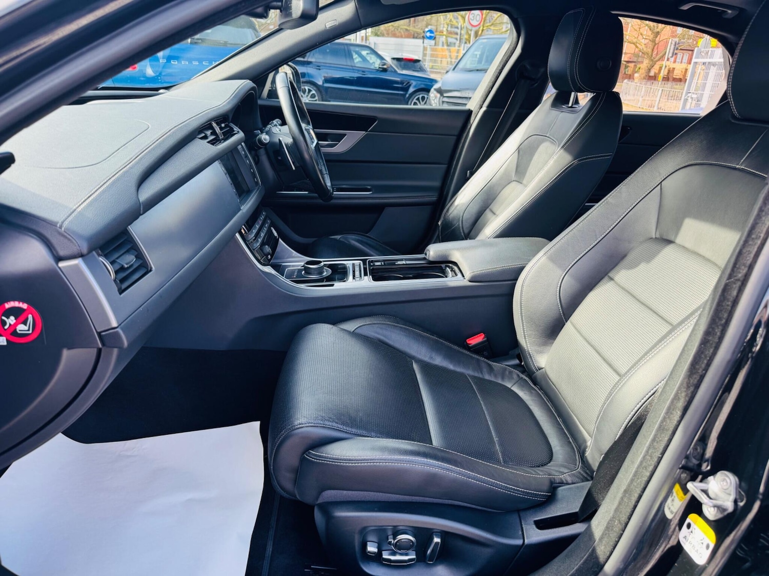 Used Jaguar XF 2017 for sale - 78062763: Photo 45