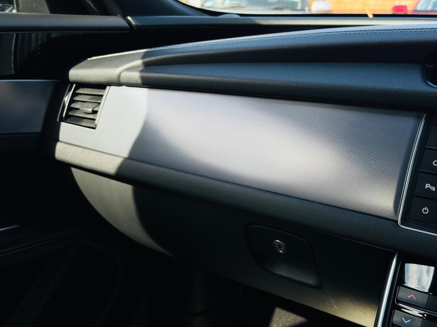 Used Jaguar XF 2017 for sale - 78062763: Photo 75