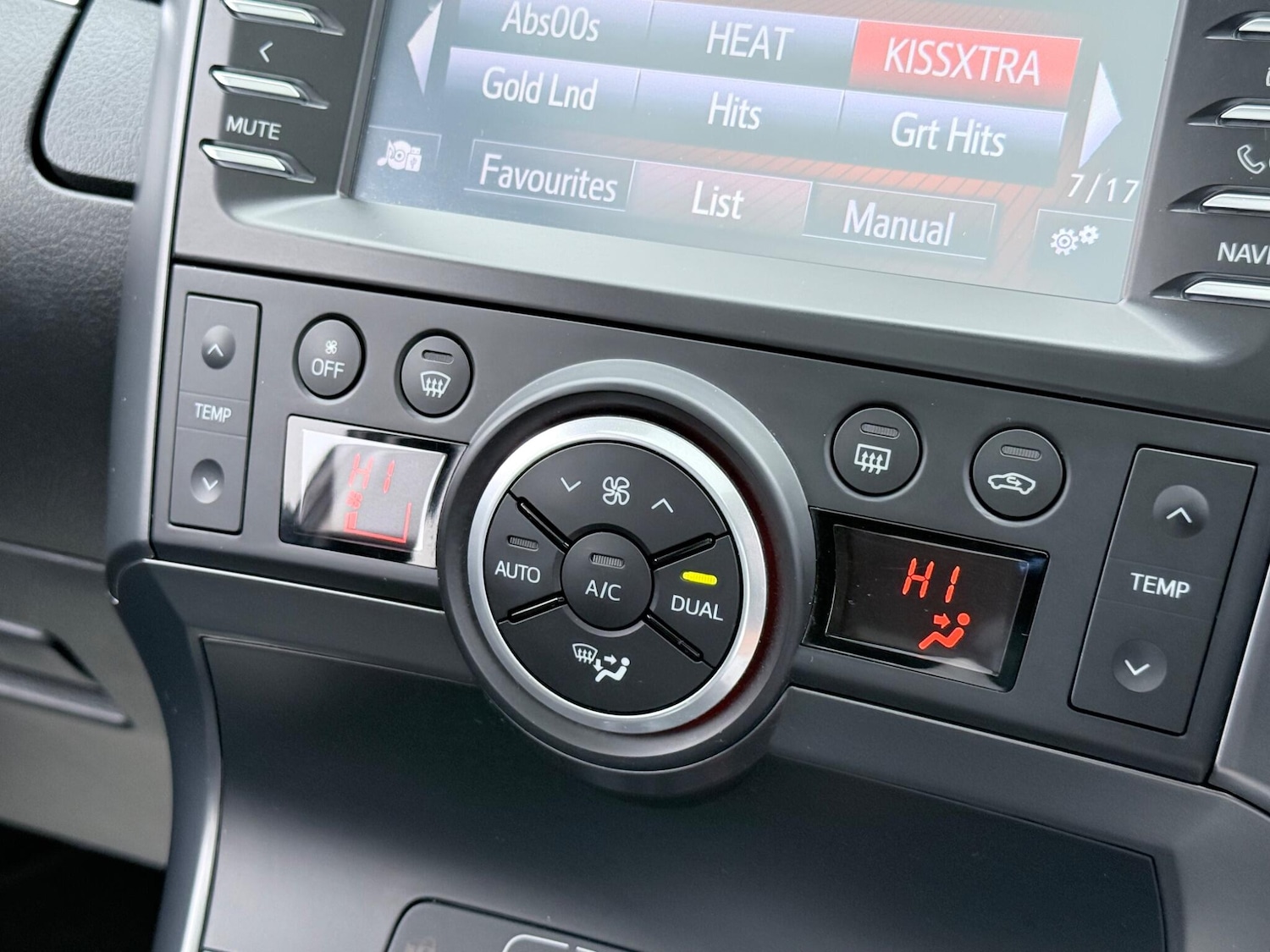 Used Toyota Verso 2016 for sale - 76260285: Photo 64