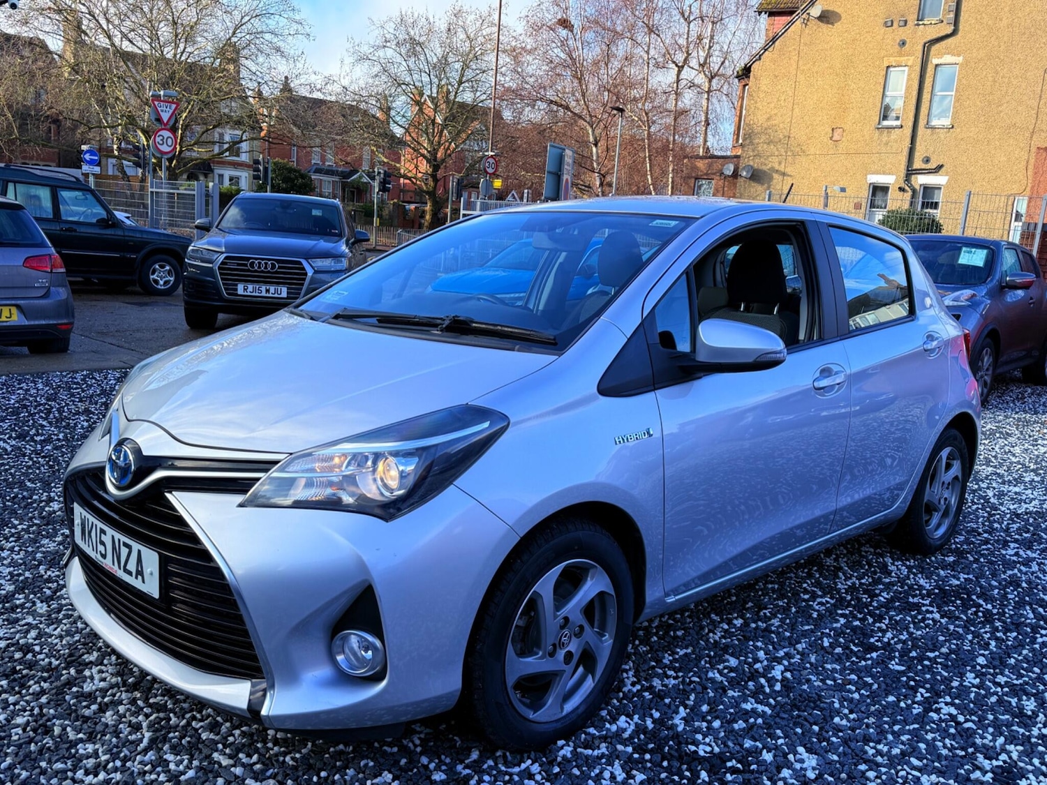 Used Toyota Yaris for sale - 77230514: Photo 10