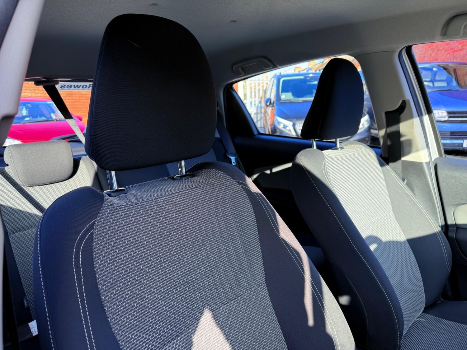 Used Toyota Yaris for sale - 77230514: Photo 30