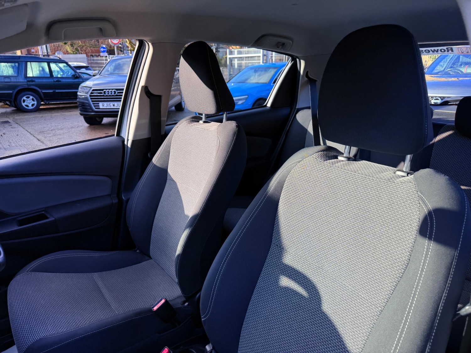 Used Toyota Yaris for sale - 77230514: Photo 33