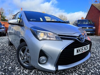 Used Toyota Yaris 2015 for sale - 77230514: Photo