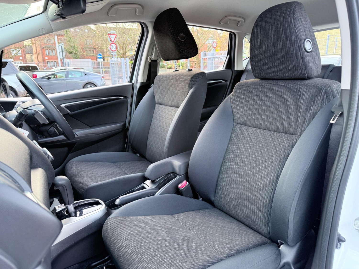 Used Honda Jazz 2016 for sale - 76865242: Photo 34