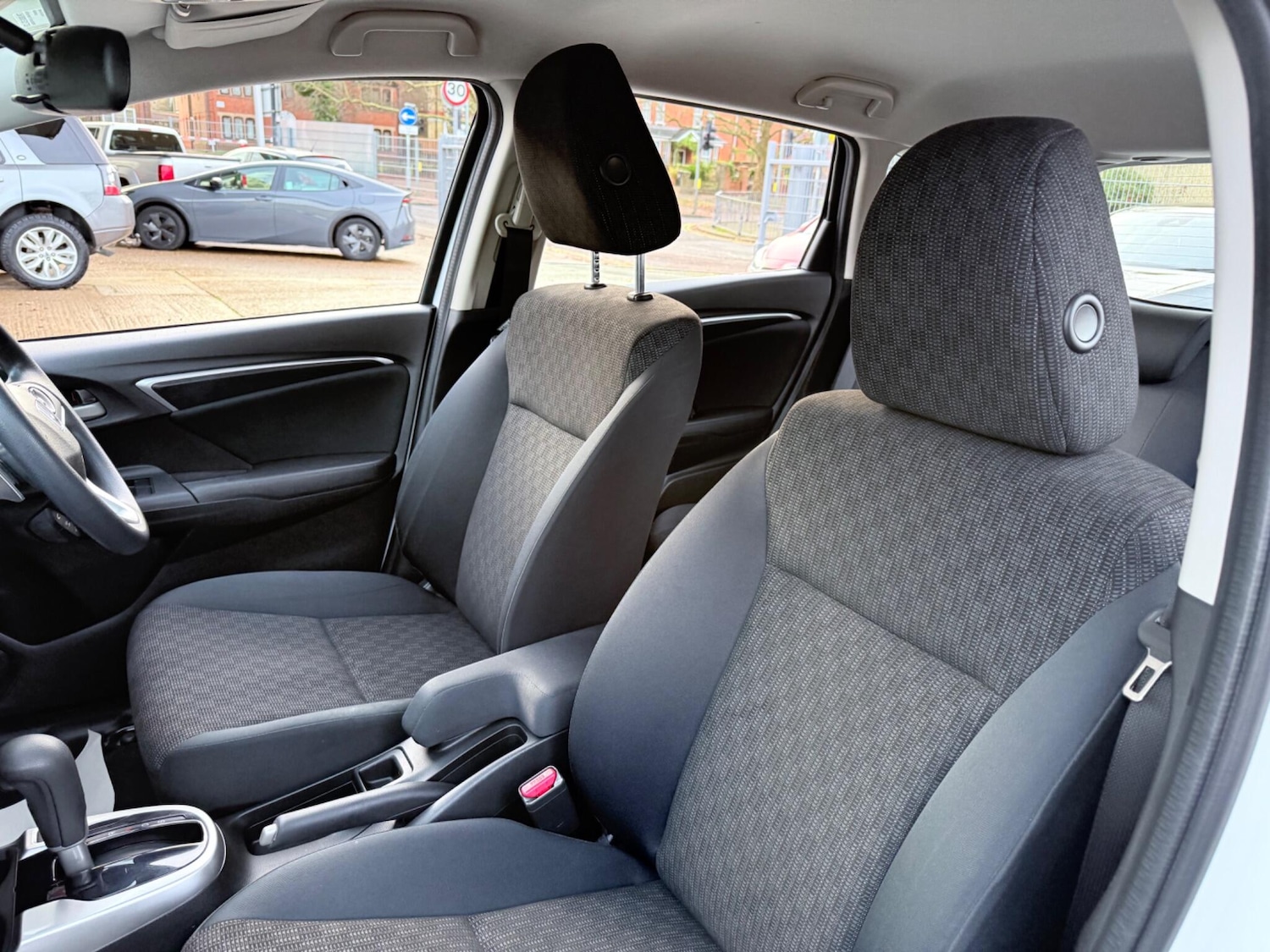 Used Honda Jazz 2016 for sale - 76865242: Photo 36