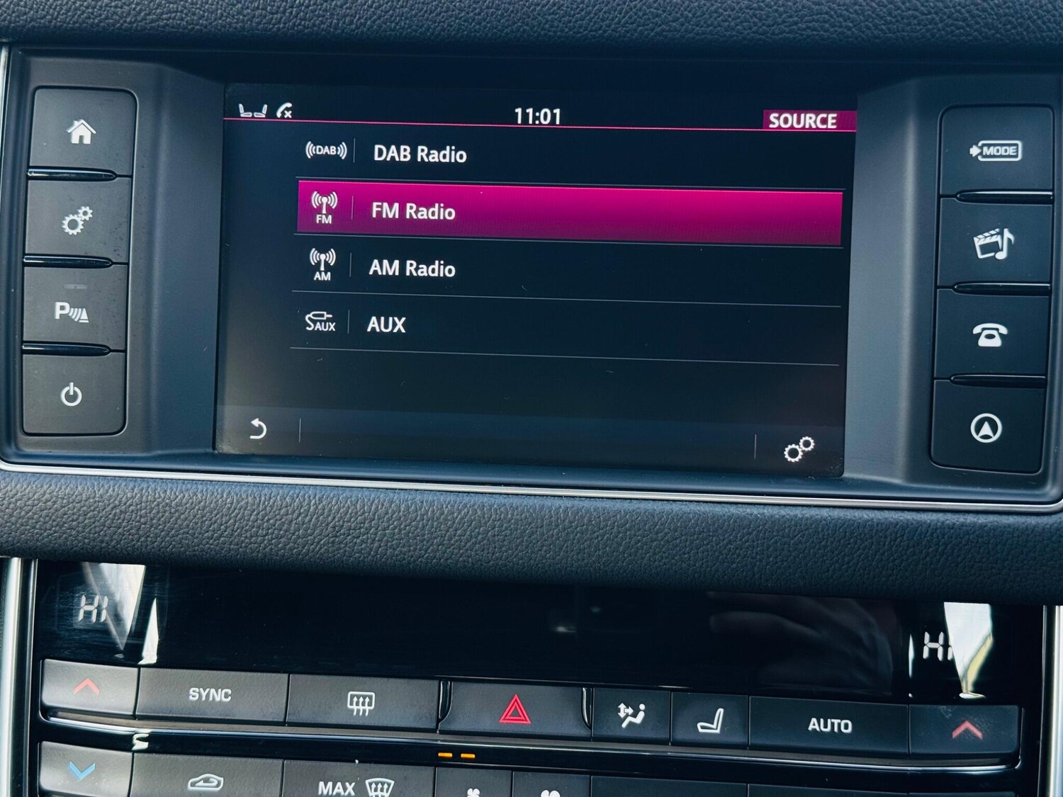 Used Jaguar XF 2017 for sale - 77838737: Photo 87