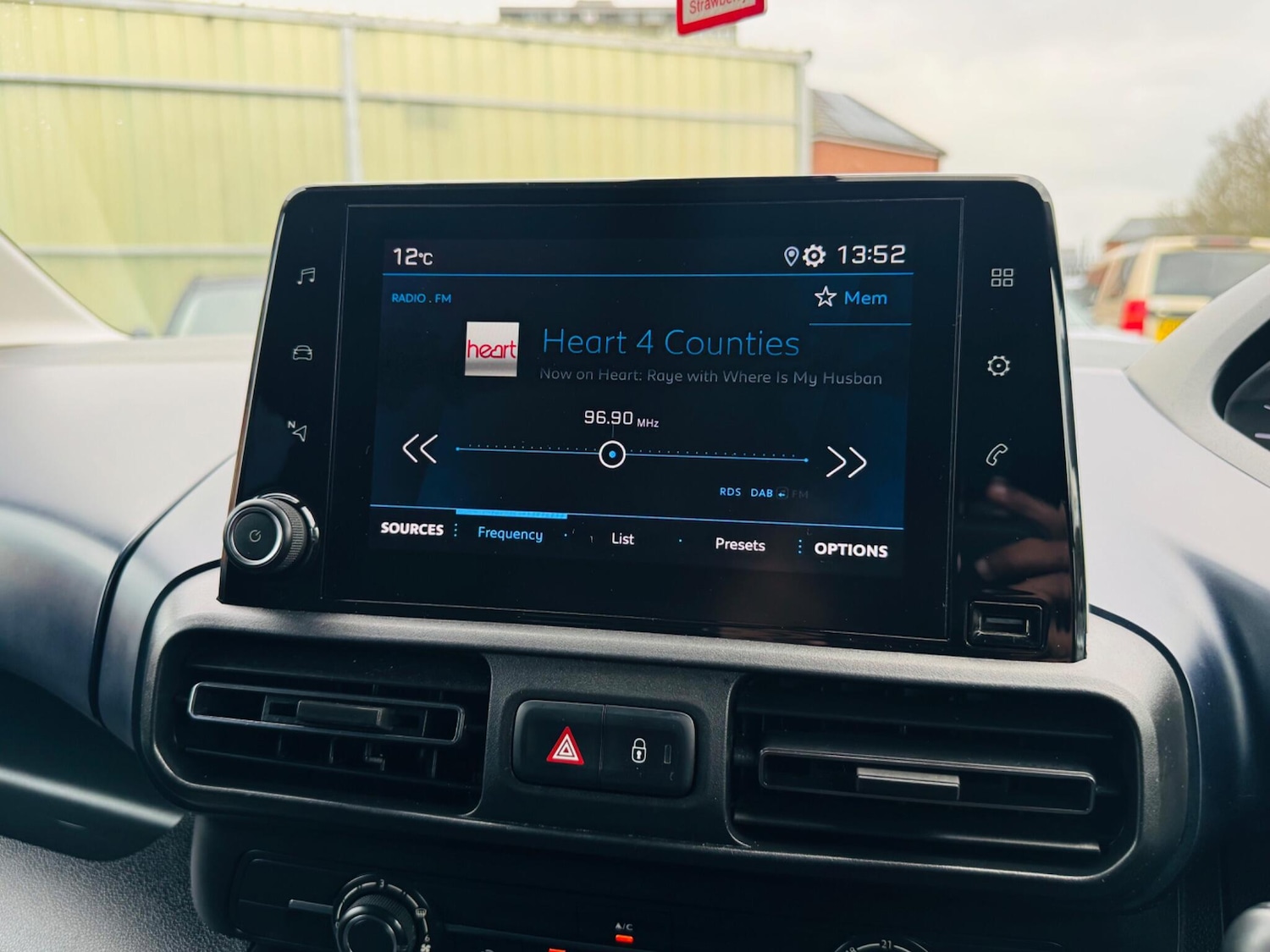 Used Peugeot Rifter 2019 for sale - 77537367: Photo 54