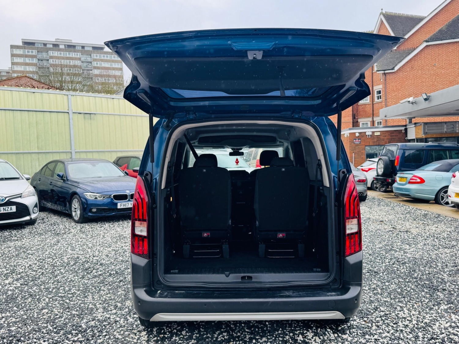 Used Peugeot Rifter 2019 for sale - 77537367: Photo 64