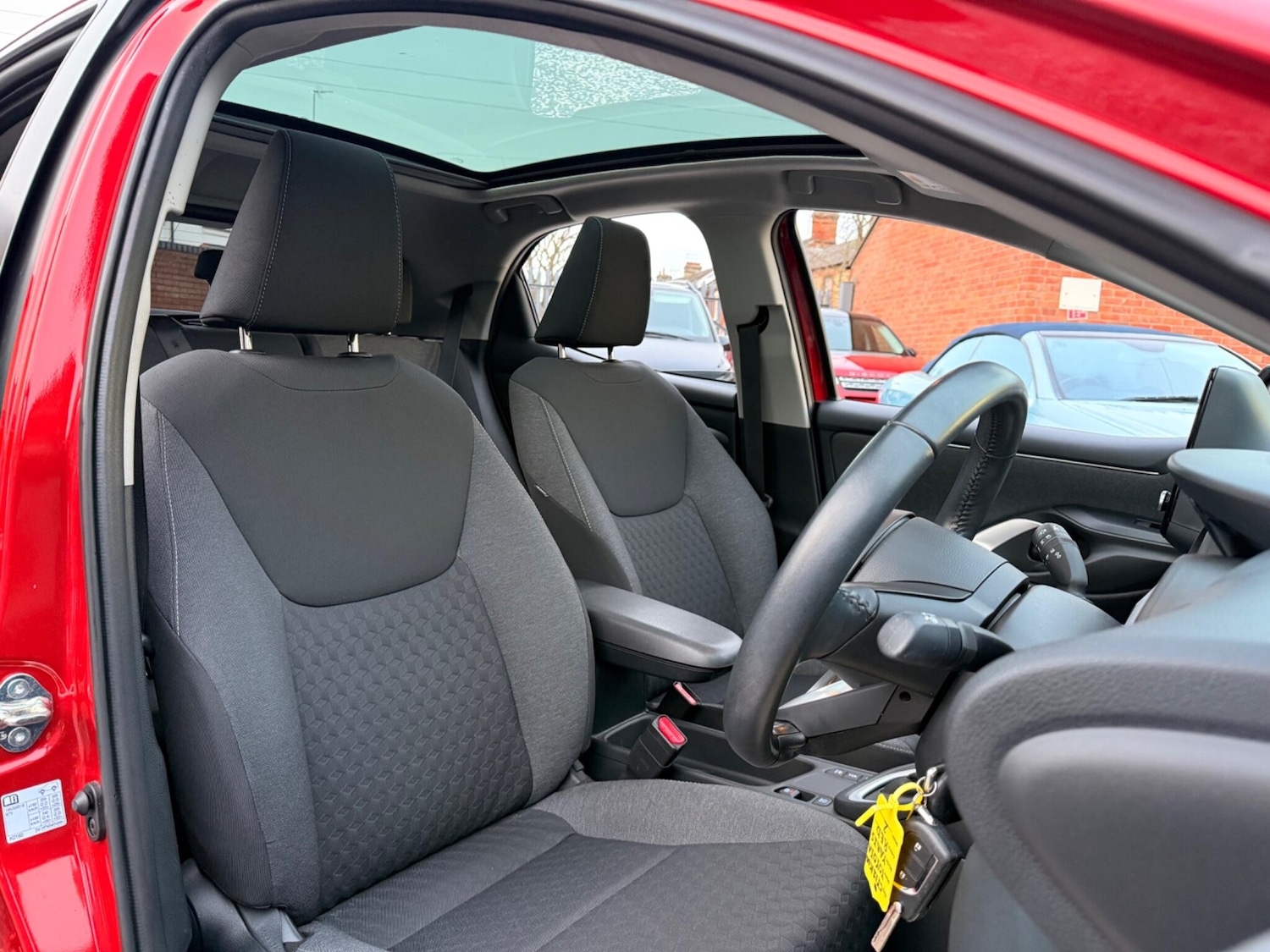 Used Toyota Yaris 2021 for sale - 77624818: Photo 36