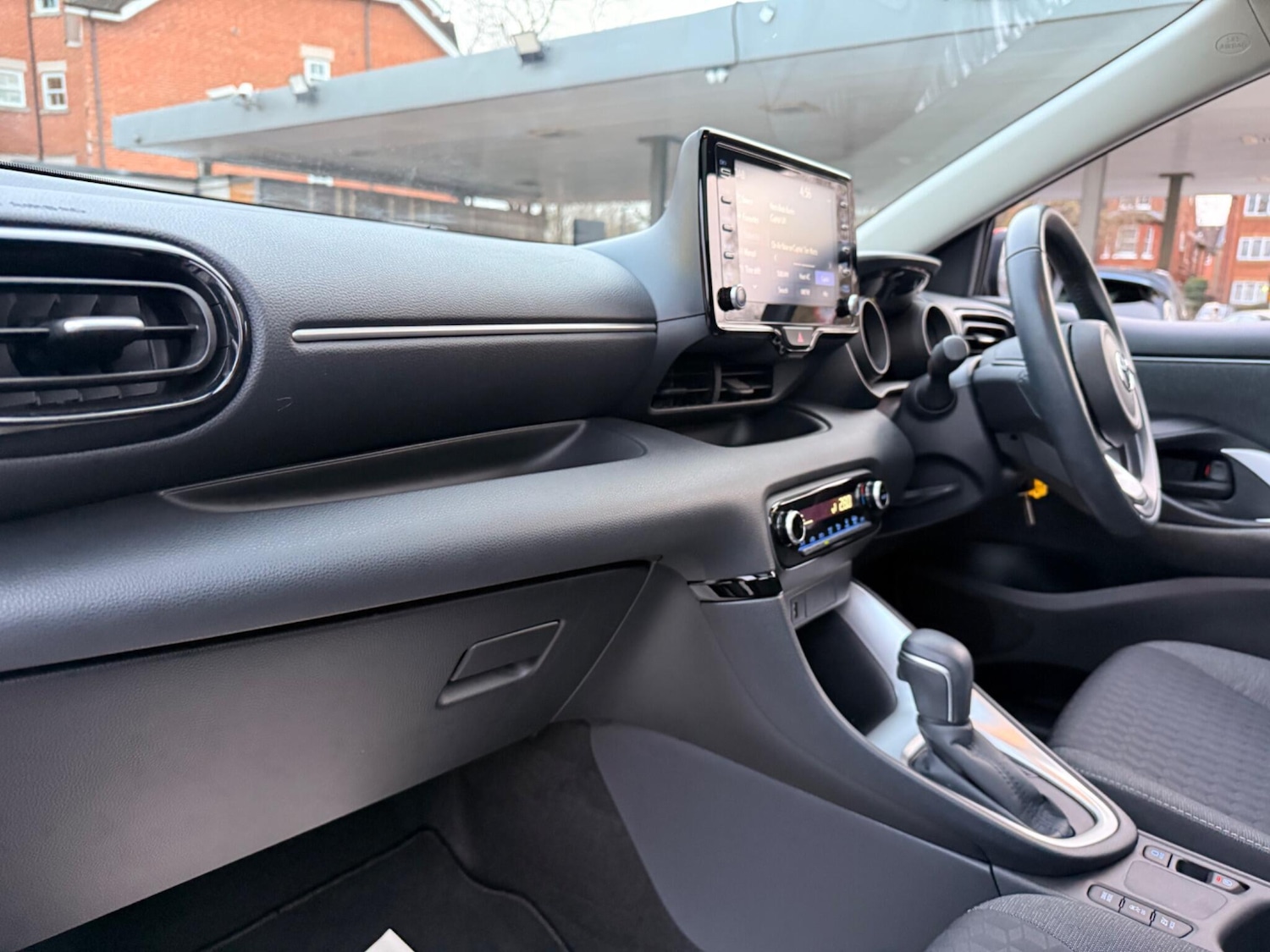 Used Toyota Yaris 2021 for sale - 77624818: Photo 44