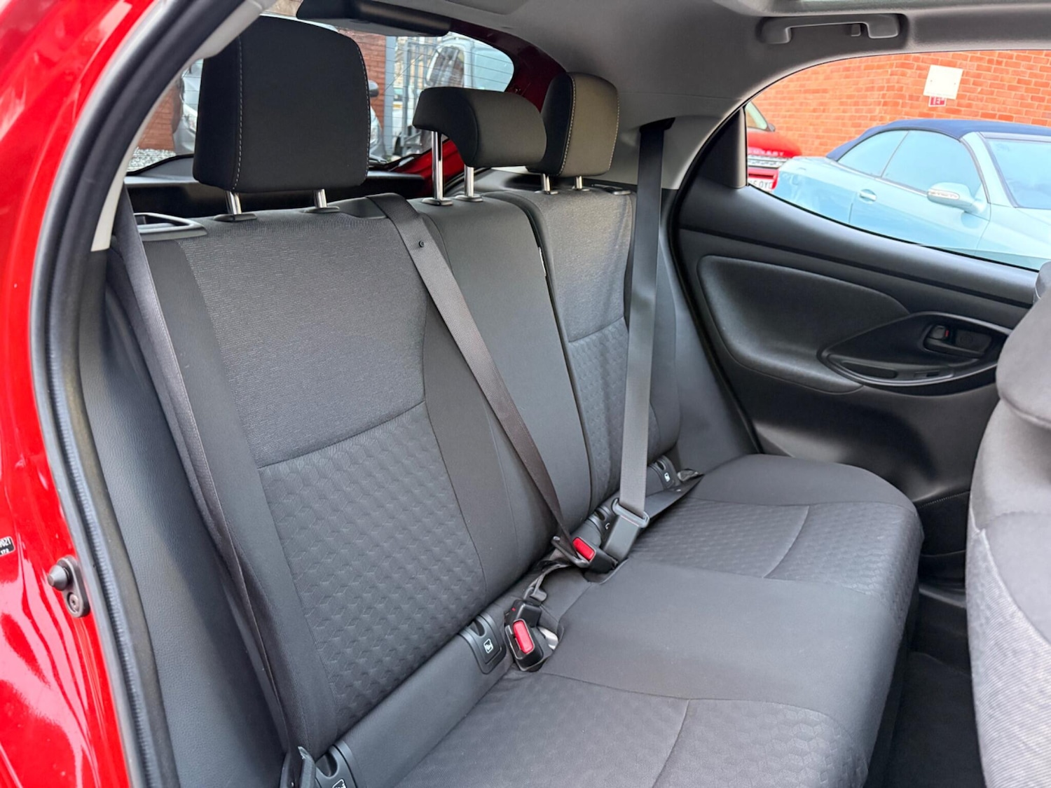 Used Toyota Yaris 2021 for sale - 77624818: Photo 51