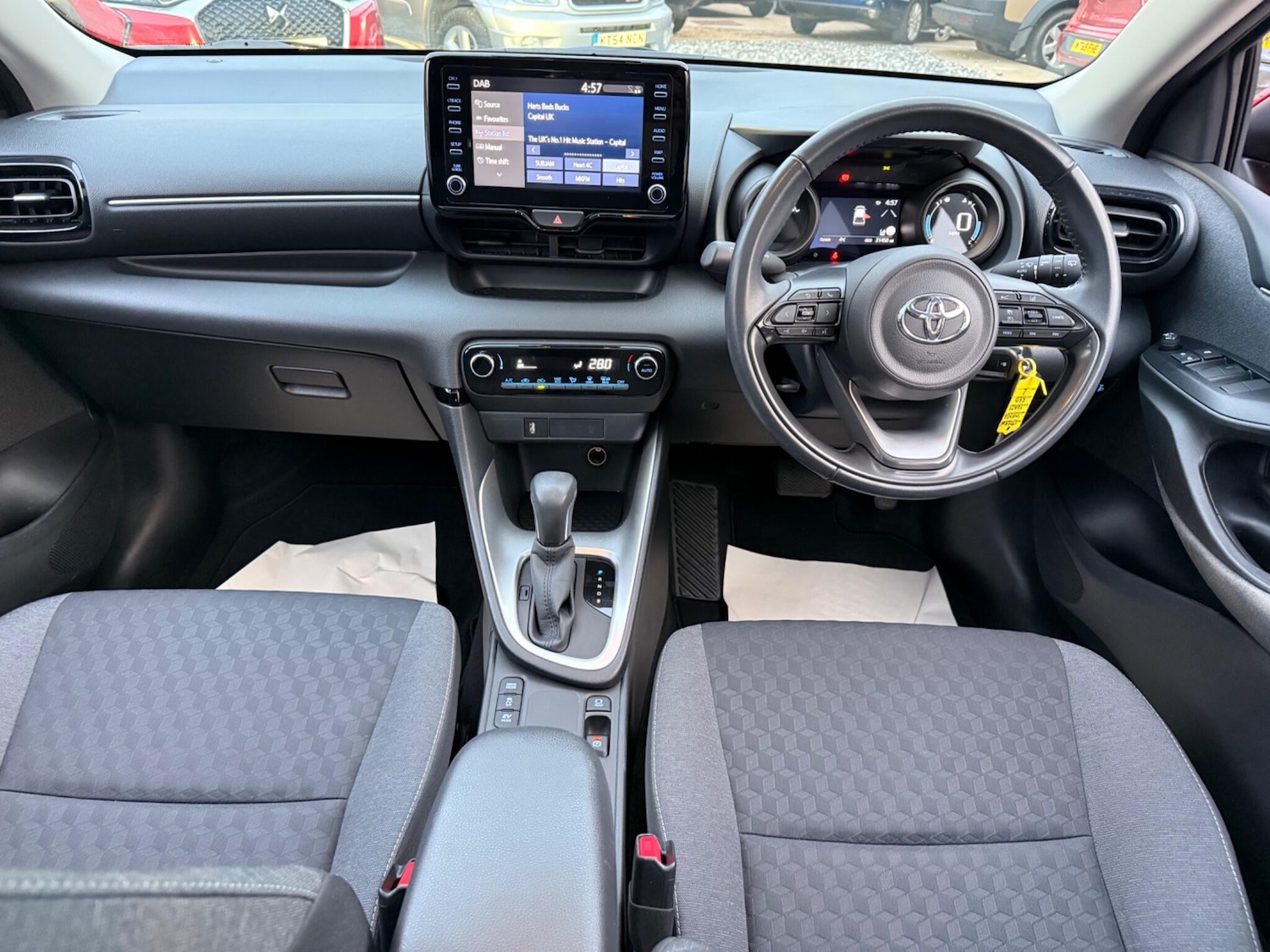 Used Toyota Yaris 2021 for sale - 77624818: Photo 54