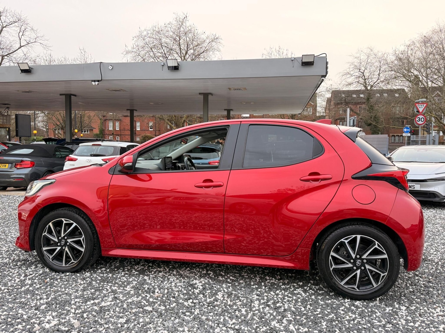 Used Toyota Yaris 2021 for sale - 77624818: Photo 9