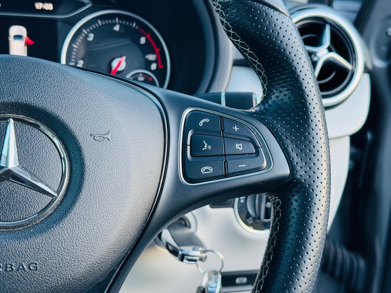 Used Mercedes-Benz B Class 2016 for sale - 77737819: Photo 42