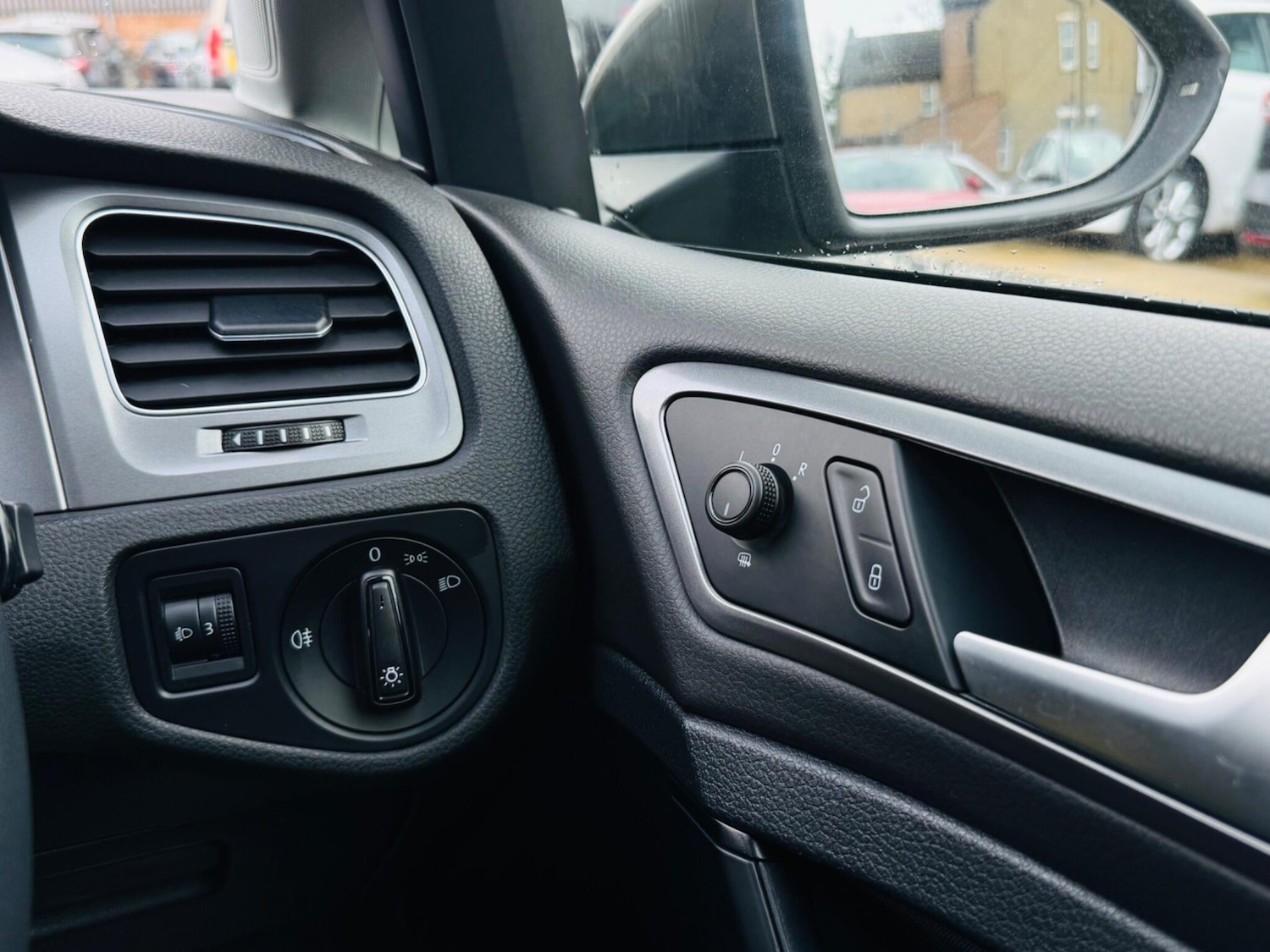 Used Volkswagen Golf 2014 for sale - 77550161: Photo 65