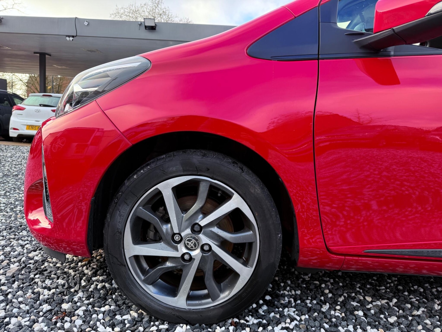 Used Toyota Yaris 2020 for sale - 77230540: Photo 27