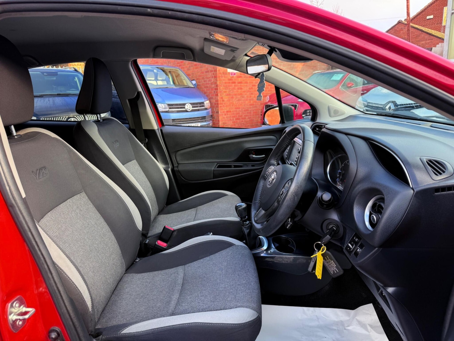 Used Toyota Yaris 2020 for sale - 77230540: Photo 31