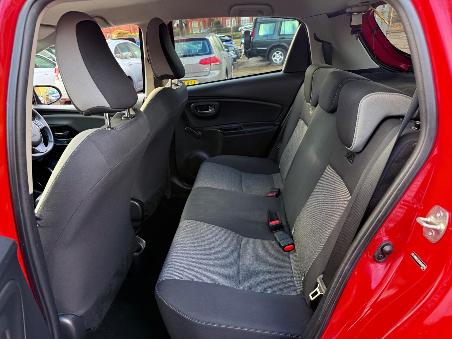 Used Toyota Yaris 2020 for sale - 77230540: Photo 38