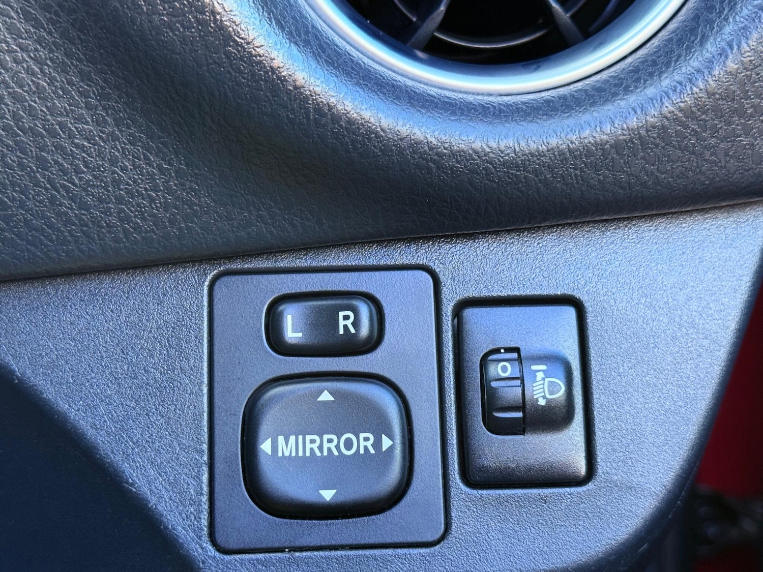 Used Toyota Yaris 2020 for sale - 77230540: Photo 57